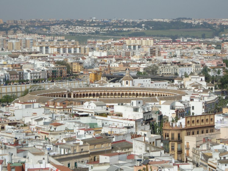 A visita da Torre da Giralda, em Sevilha, Espanha