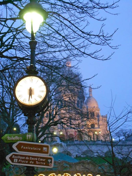 Paris, com a Basílica de Sacre Couer ao fundo