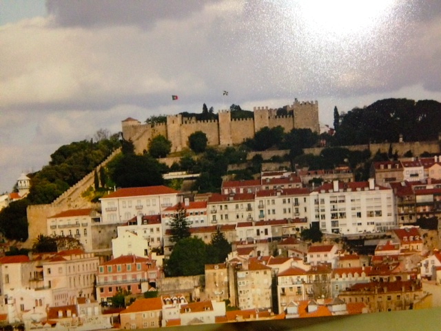 Castelo de São Jorge no alto de uma das colinas de Lisboa